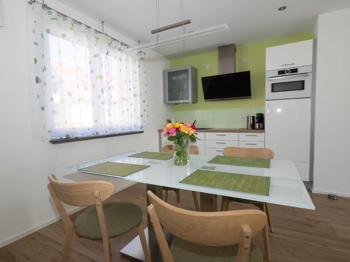 16Lilien Apartmentwohnung Waiblingen  Ngoại thất bức ảnh